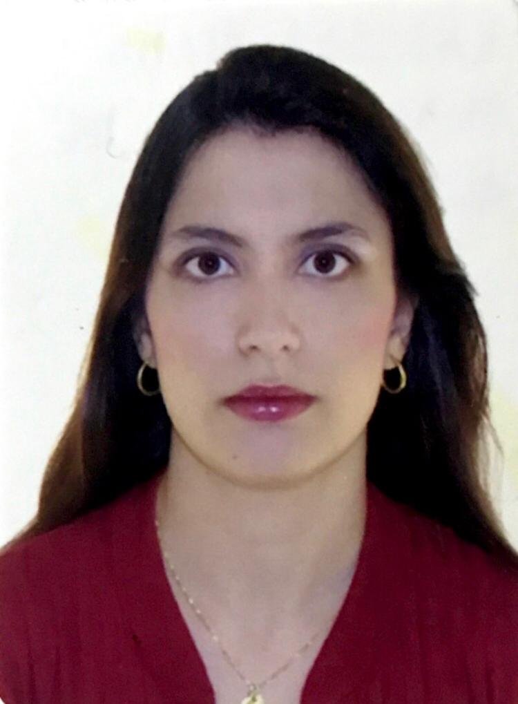 Dra. Larissa Radd Magalhães de Almeida (CRM/DF: 022504)